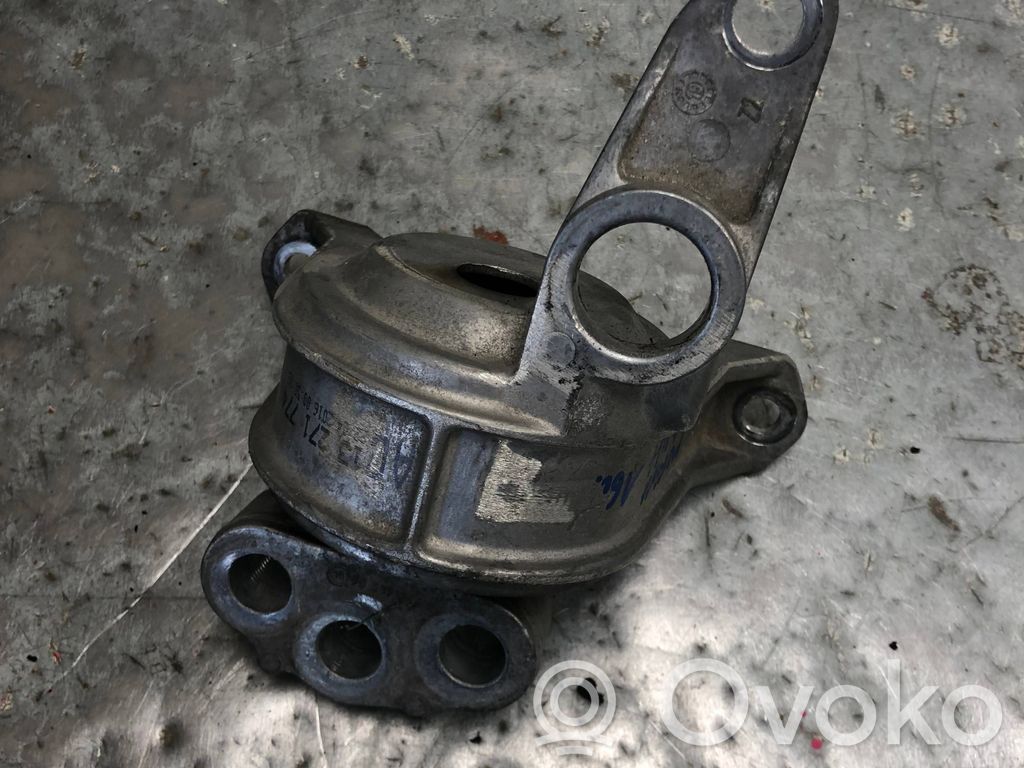 Opel Meriva B Engine mounting bracket 