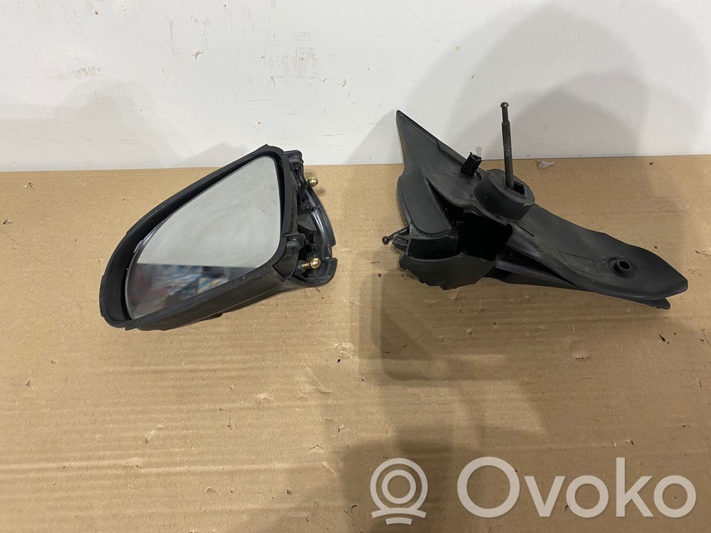 Opel Corsa B Manualne lusterko boczne drzwi przednich 