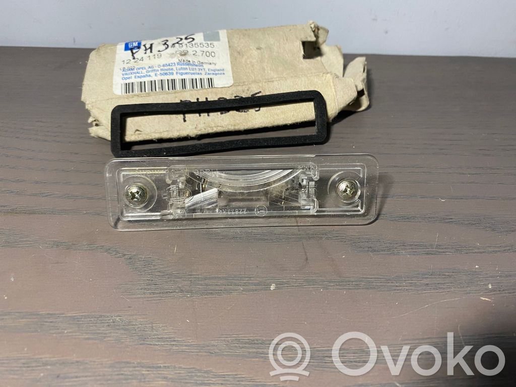 Opel Vectra B Éclairage de plaque d'immatriculation 