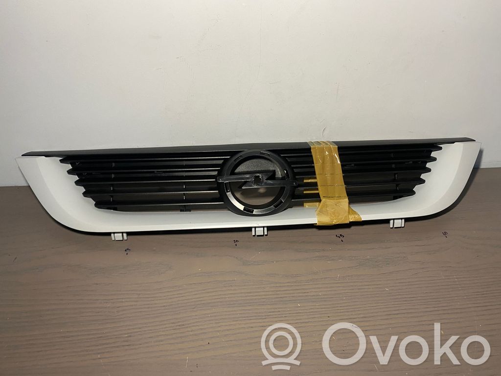 Opel Vectra B Front grill 