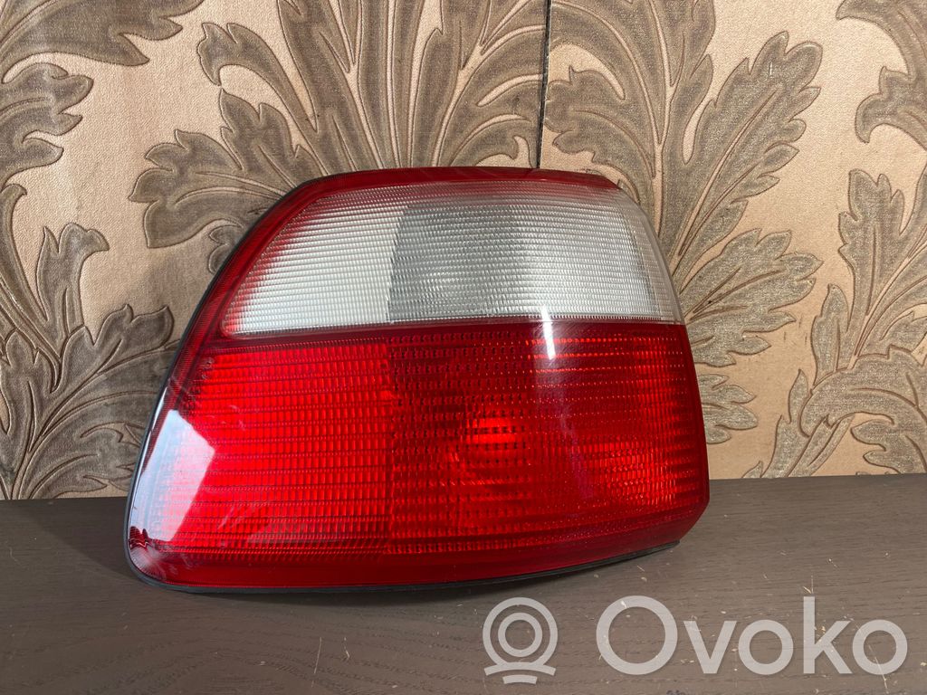 Opel Omega B2 Galinis žibintas kėbule 