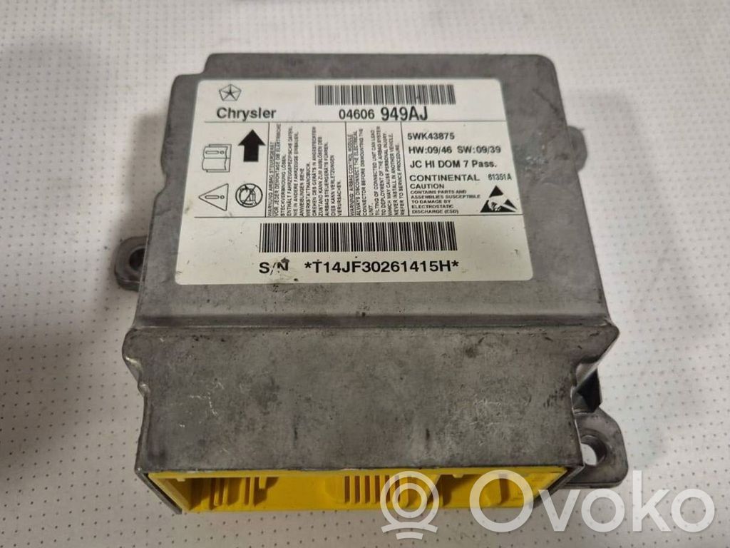 Volkswagen Golf VII Airbag control unit/module 