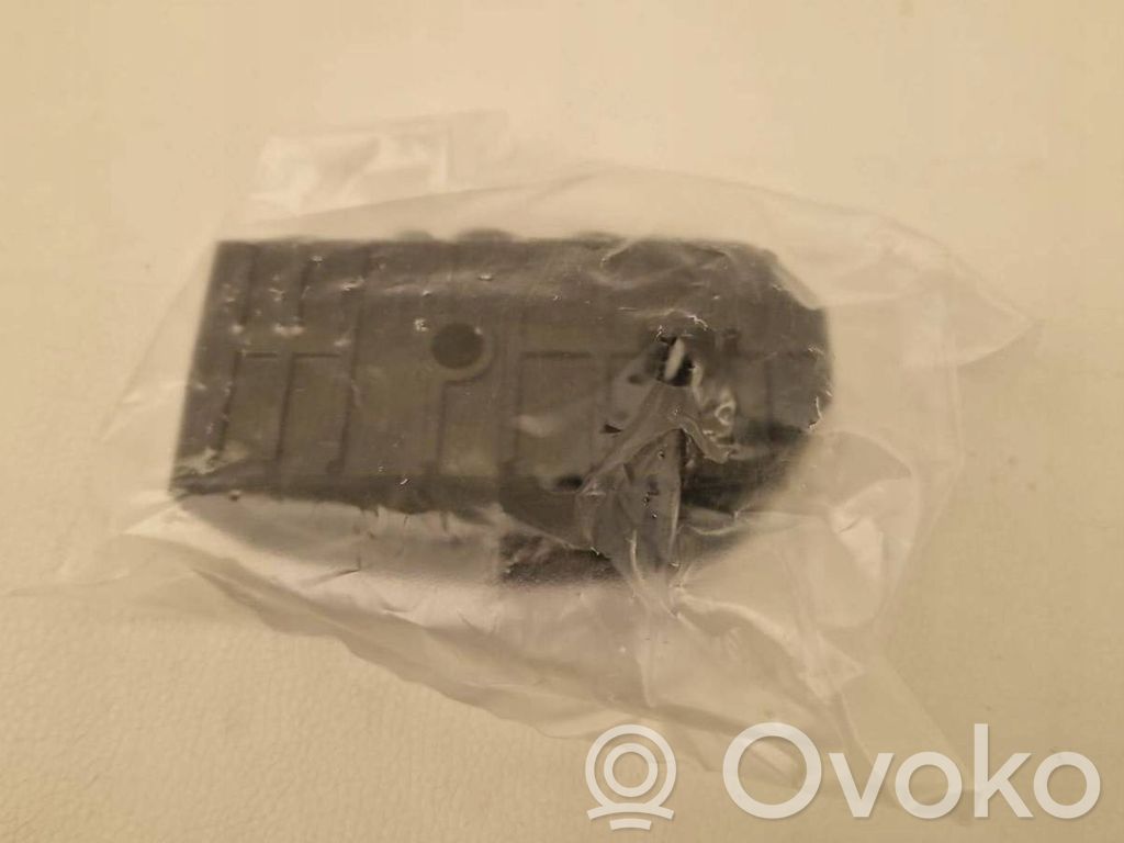 BMW 3 G20 G21 Alte piese de sub caroserie 