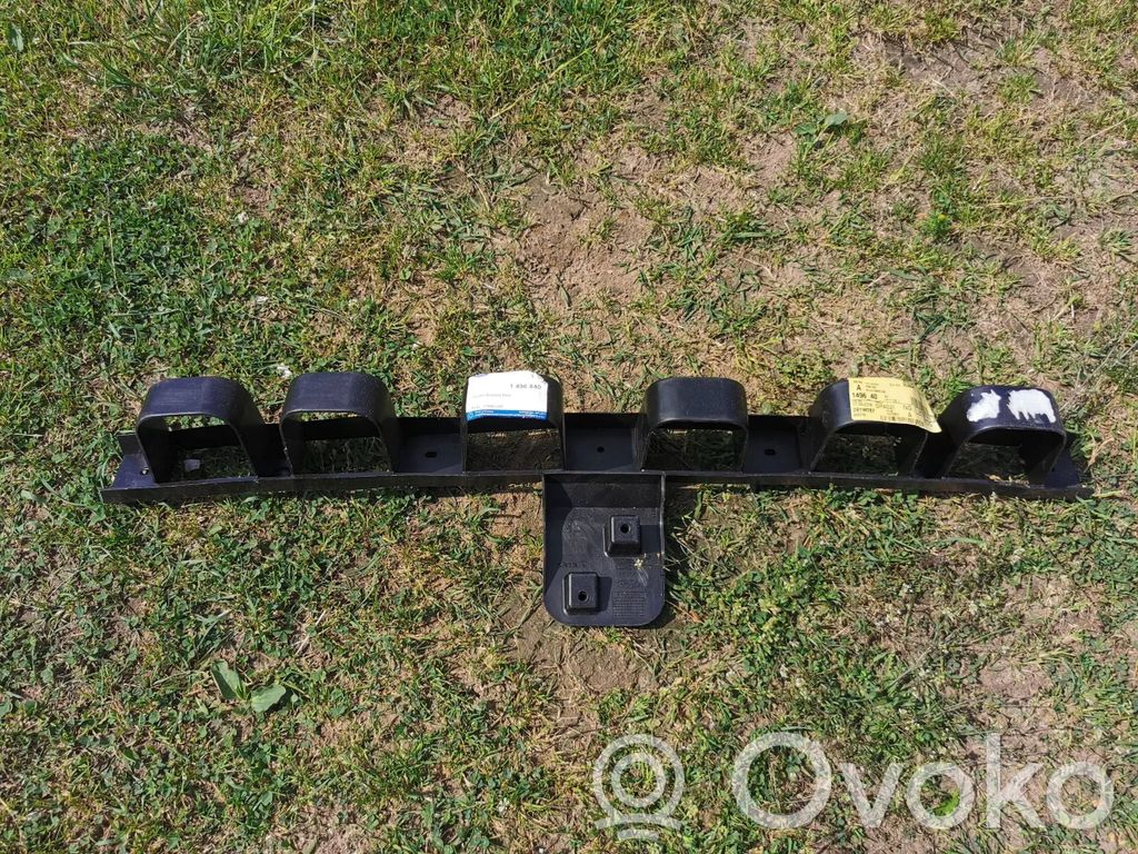 Ford Kuga I Uchwyt / Mocowanie zderzaka tylnego 