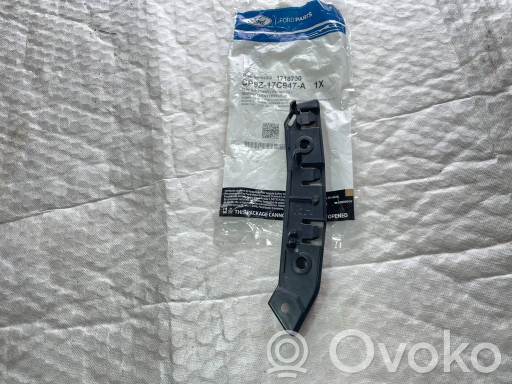Ford Focus Front bumper mounting bracket 