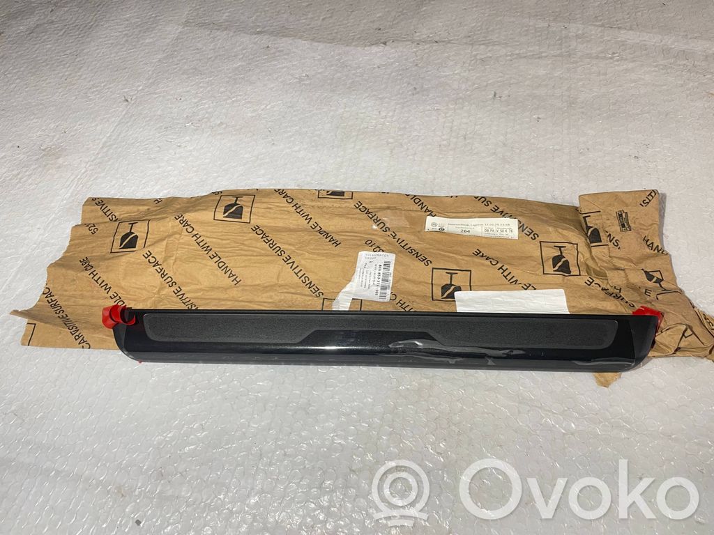 Audi Q3 F3 Listwa progowa przednia 