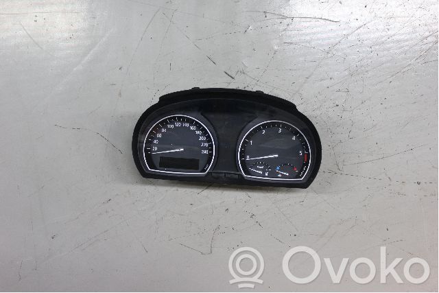 BMW X3 E83 Speedometer (instrument cluster) 
