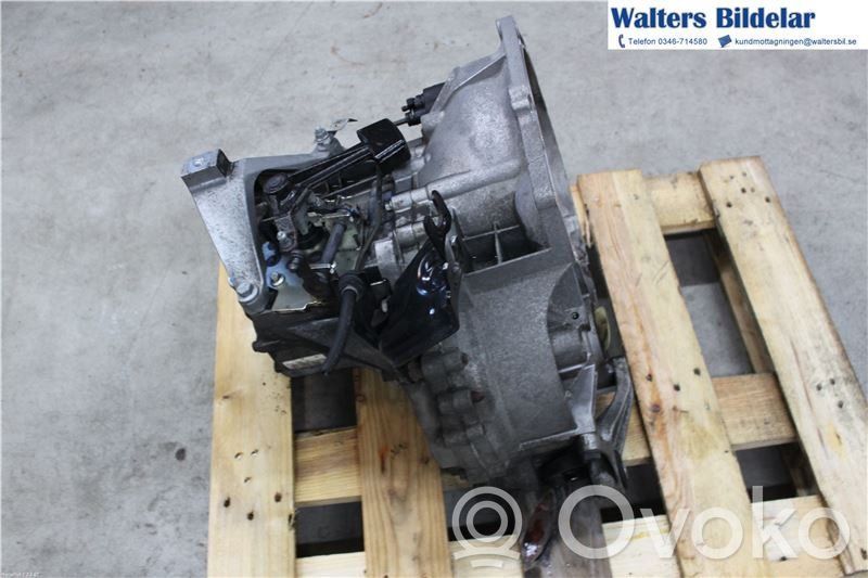 Volvo V50 Manualna 5-biegowa skrzynia biegów 
