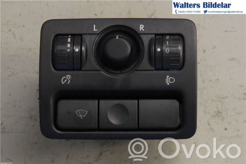 Subaru Legacy Wing mirror switch 