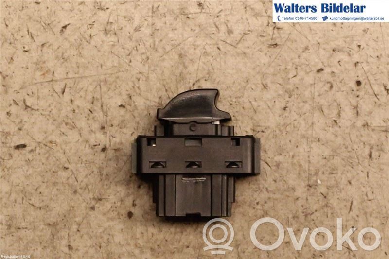 Citroen C3 Electric window control switch 