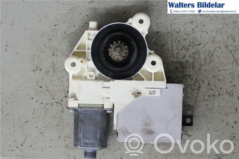 Ford Focus Silnik regulatora szyby drzwi przednich 