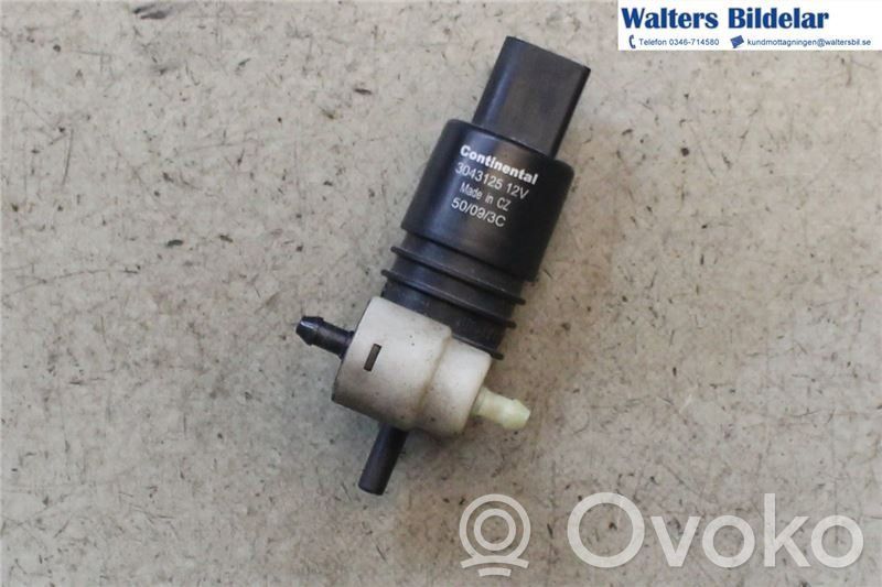 Mitsubishi Outlander Windscreen/windshield washer pump 