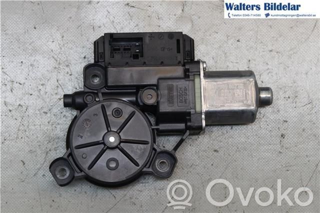 Volkswagen Polo V 6R Front door window regulator motor 