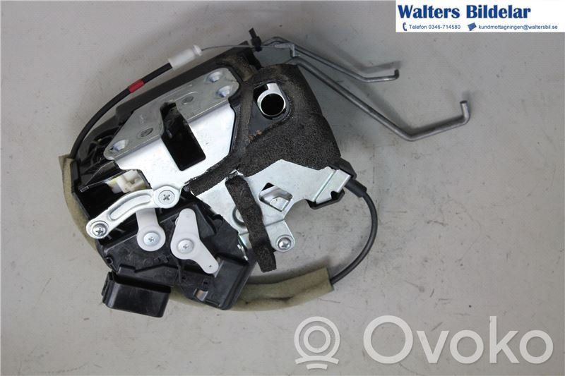 Mazda 5 Front door lock 