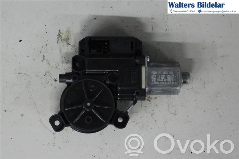 Volkswagen Polo V 6R Front door window regulator motor 
