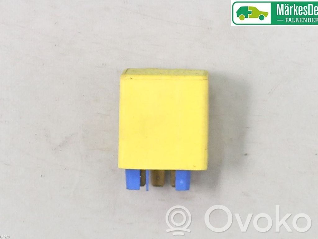 Volvo 940 Lasinpyyhkimen rele 