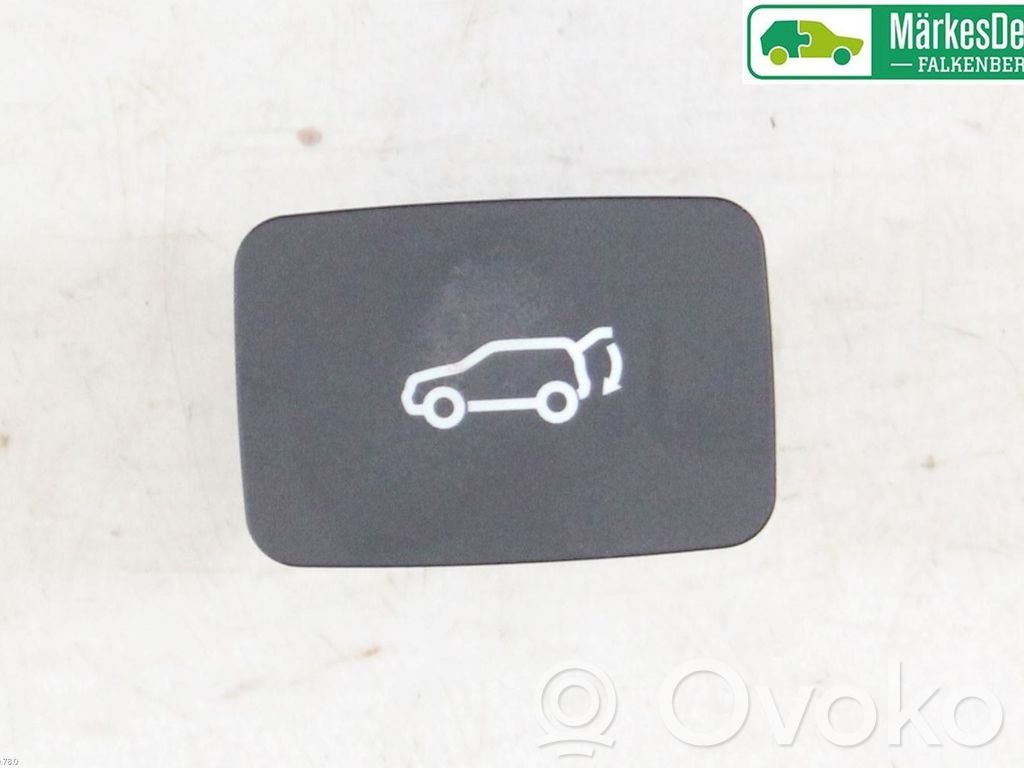 Tailgate/boot open switch button   11426146,11426146,11426146