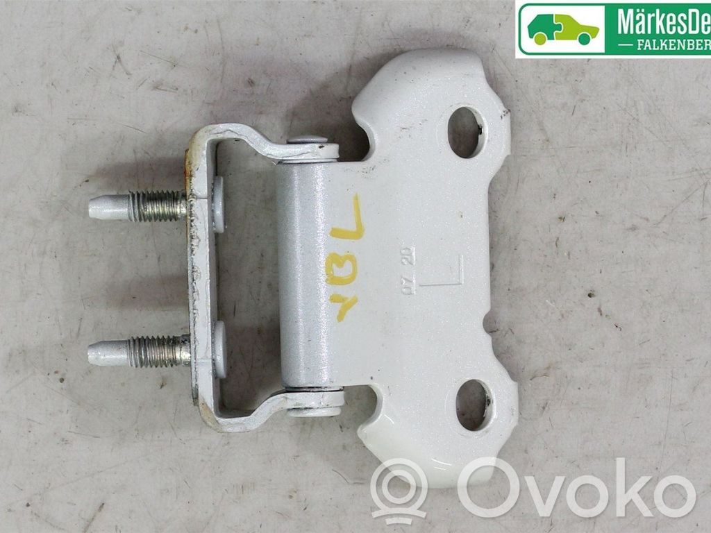 Tailgate/trunk/boot hinge   6882002050