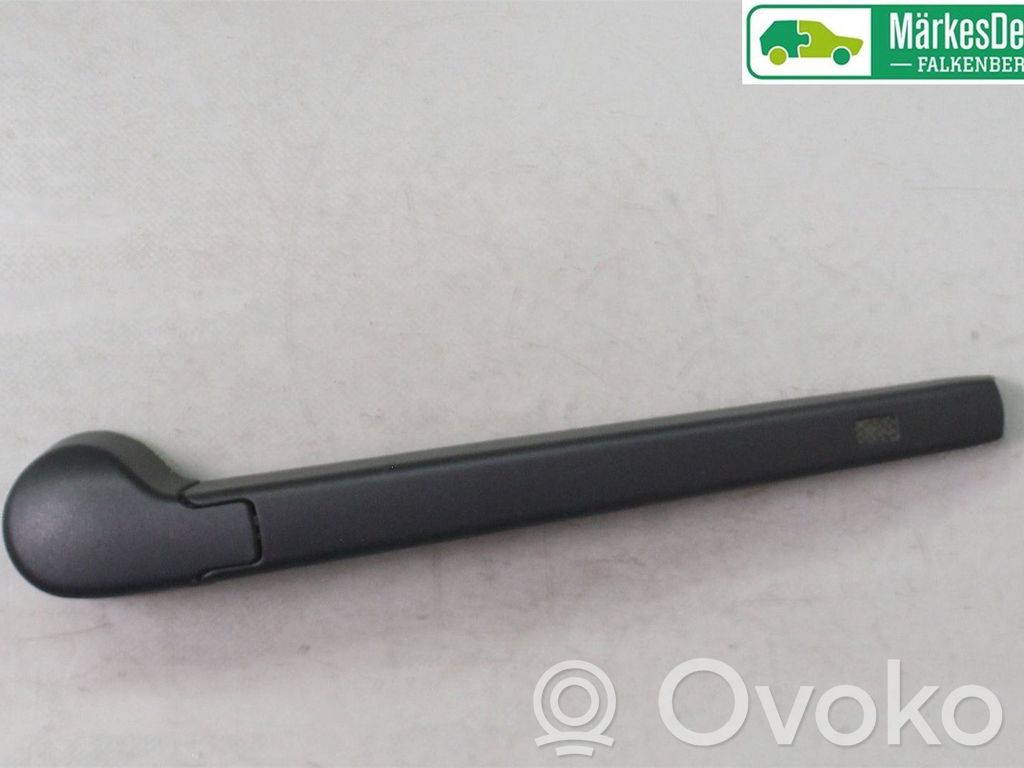 Volkswagen Golf VIII Ramię wycieraczki szyby tylnej 