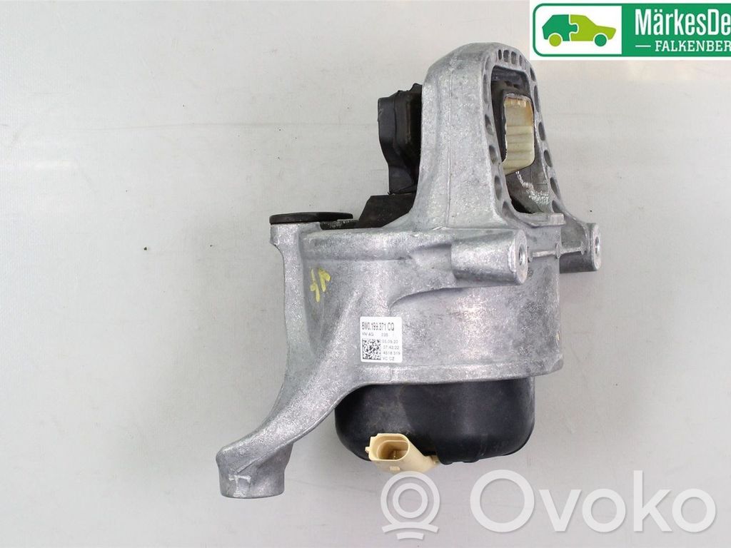 Audi A5 Engine mounting bracket 