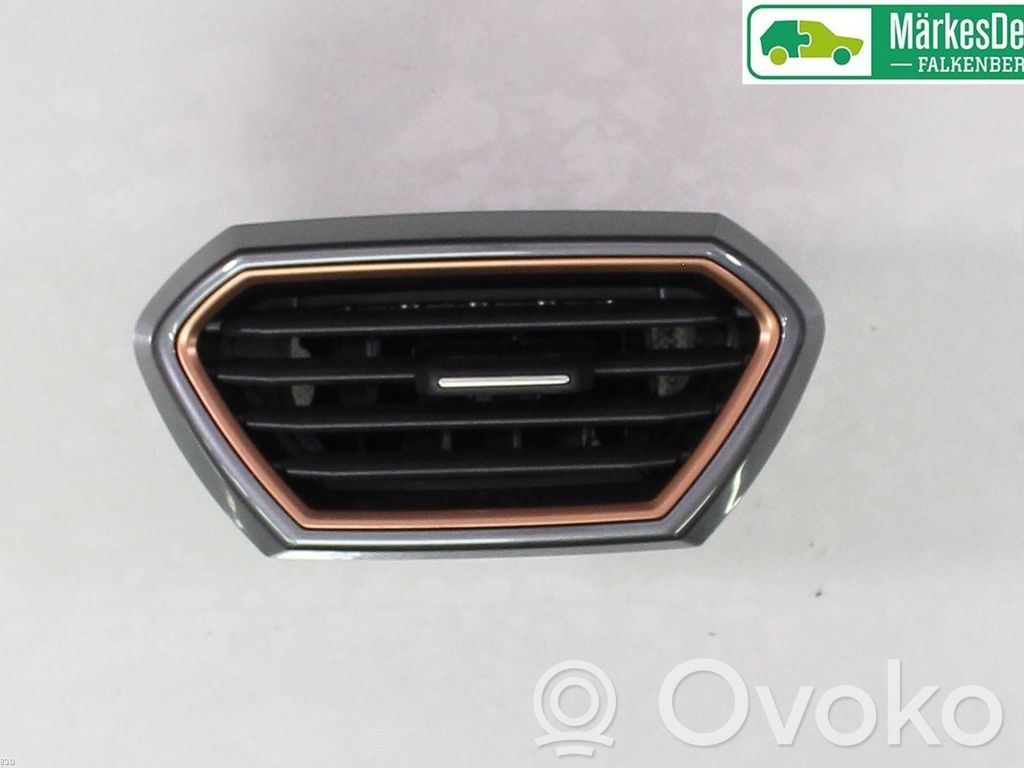 Cupra Leon Rejilla de ventilación central del panel 