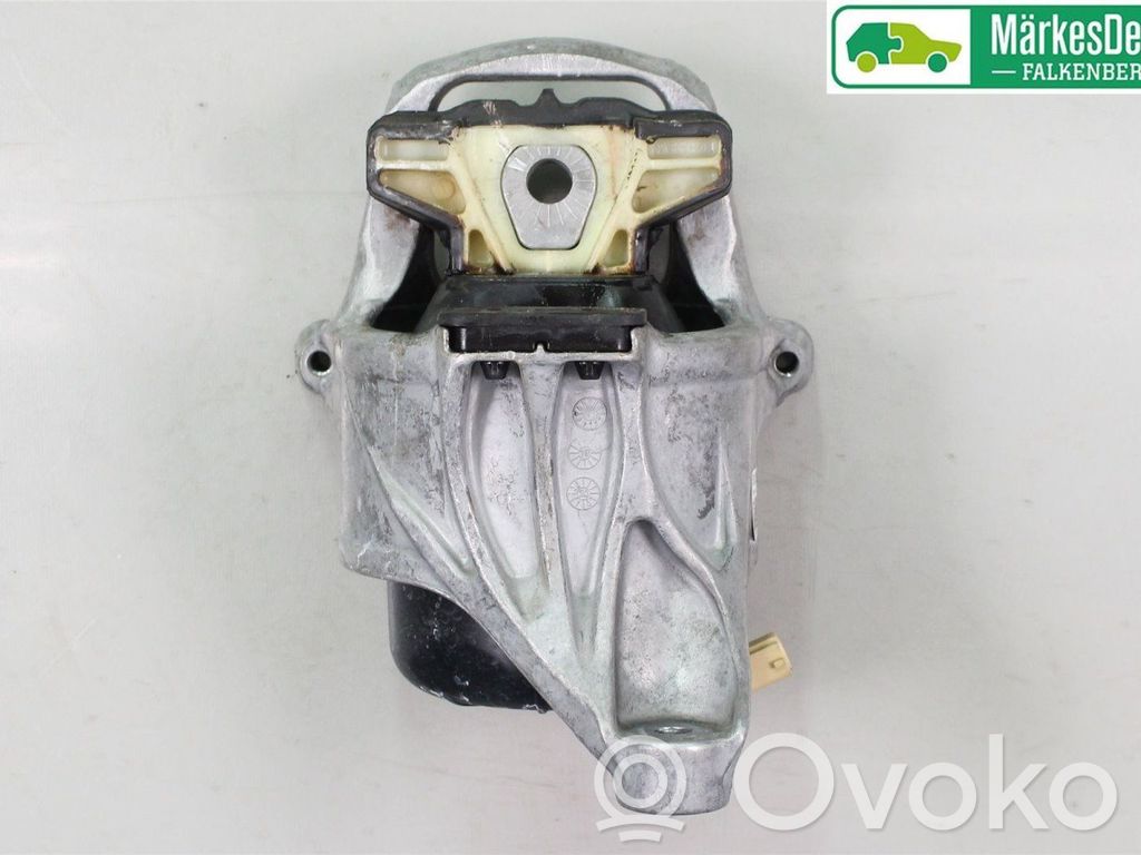 Audi A5 Engine mounting bracket 