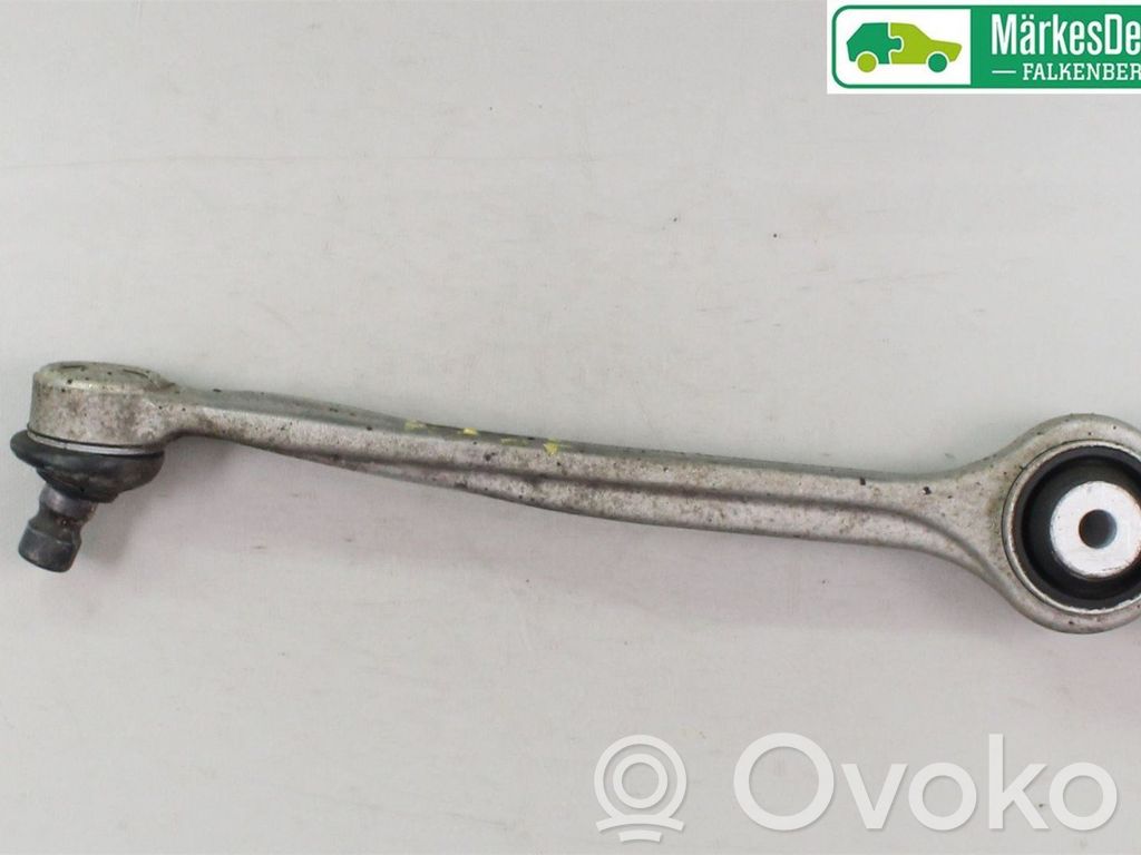 Basculă superioară față   8W0407506E