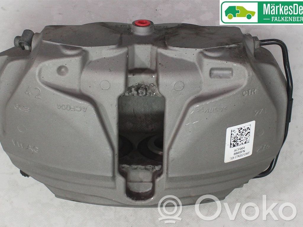 Audi A5 Zacisk hamulcowy przedni 