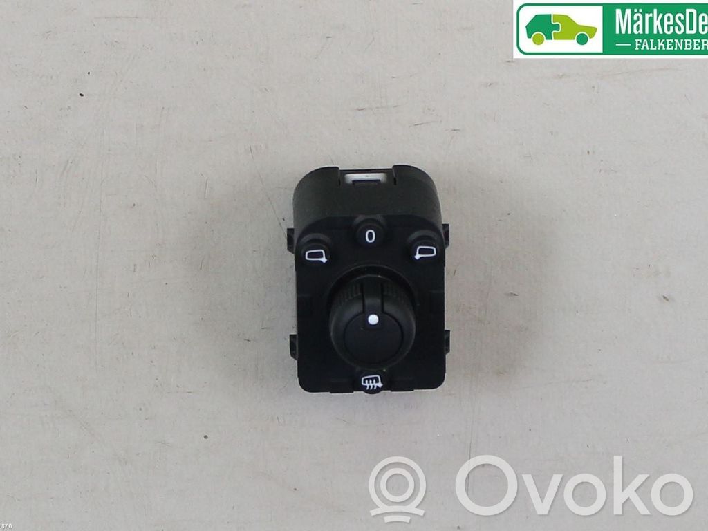 Audi A3 8Y Wing mirror switch 