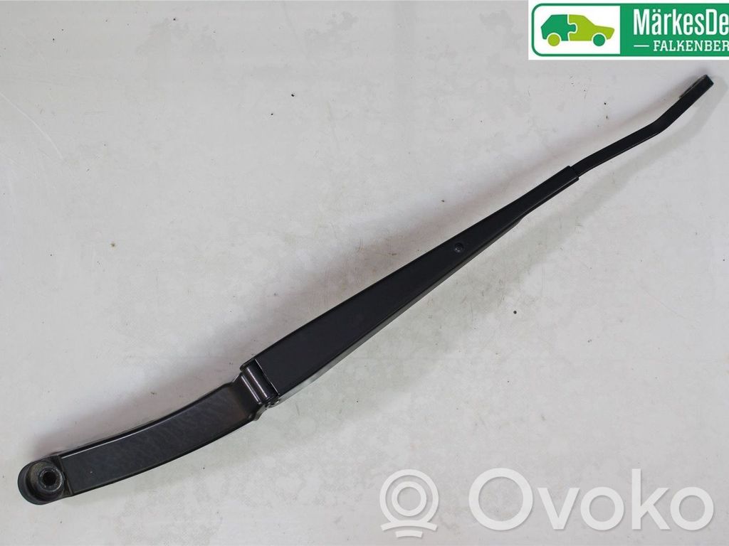 Toyota GT 86 Front wiper blade arm 