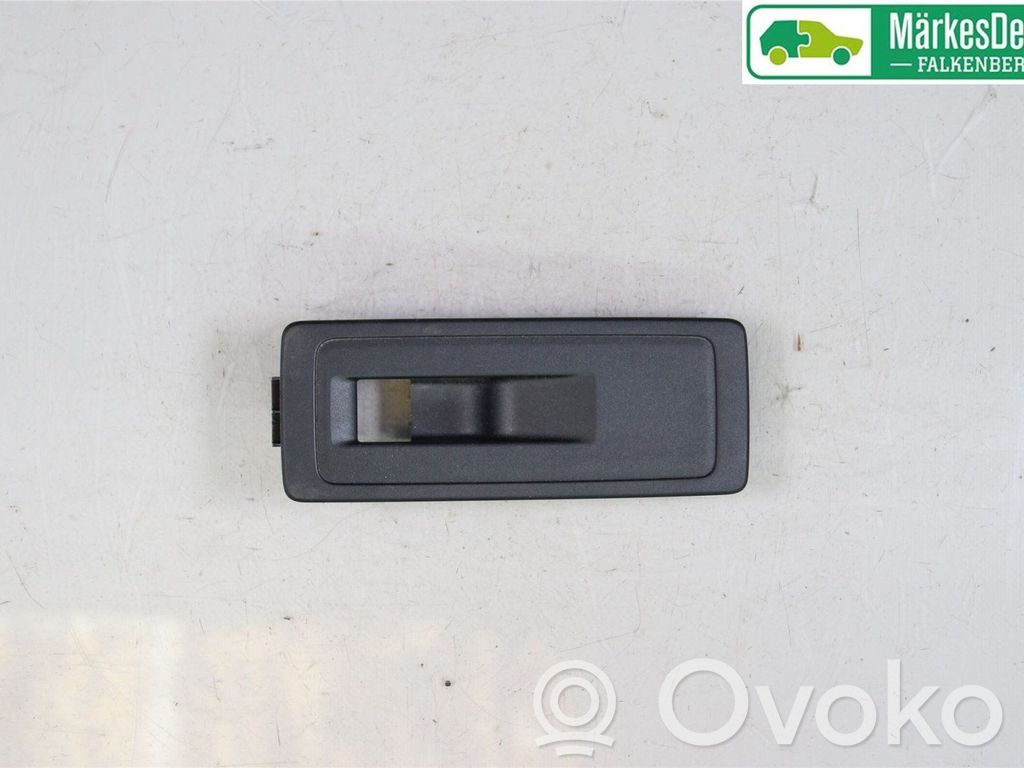 Element deski rozdzielczej   7E5867255C82V,7E5867255C,7E5867255C