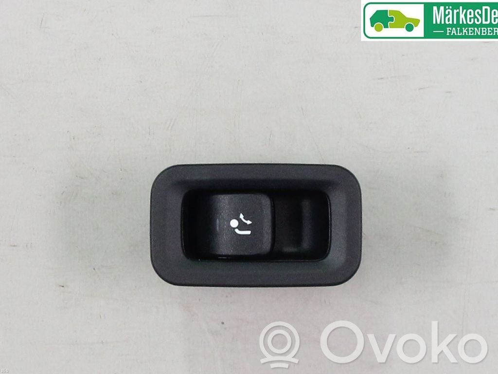 Mercedes-Benz A W177 Przycisk chowanego haka holowniczego 