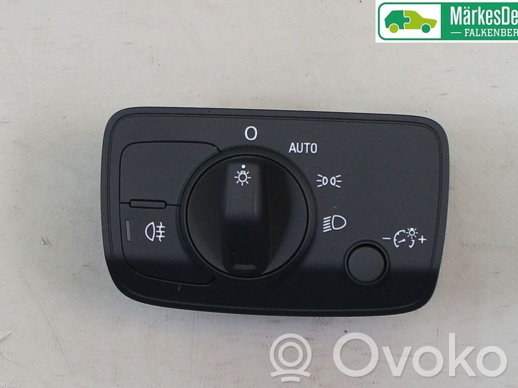 Audi Q2 - Light switch 