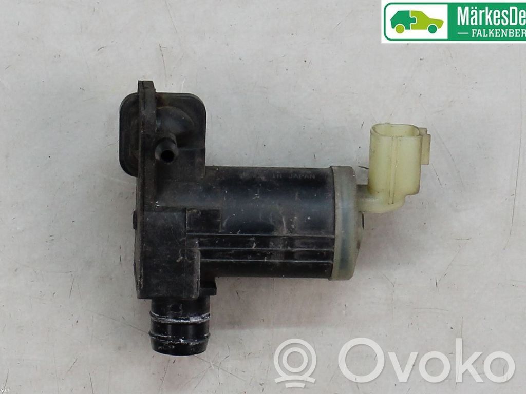Mazda 3 Windscreen/windshield washer pump 