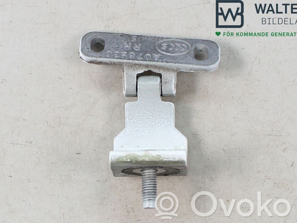 Audi Q3 8U Tailgate/trunk/boot hinge 