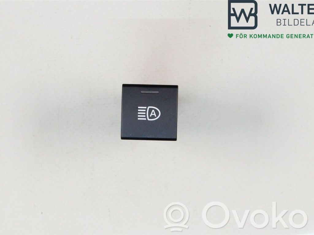 Toyota Yaris XP210 Light switch 