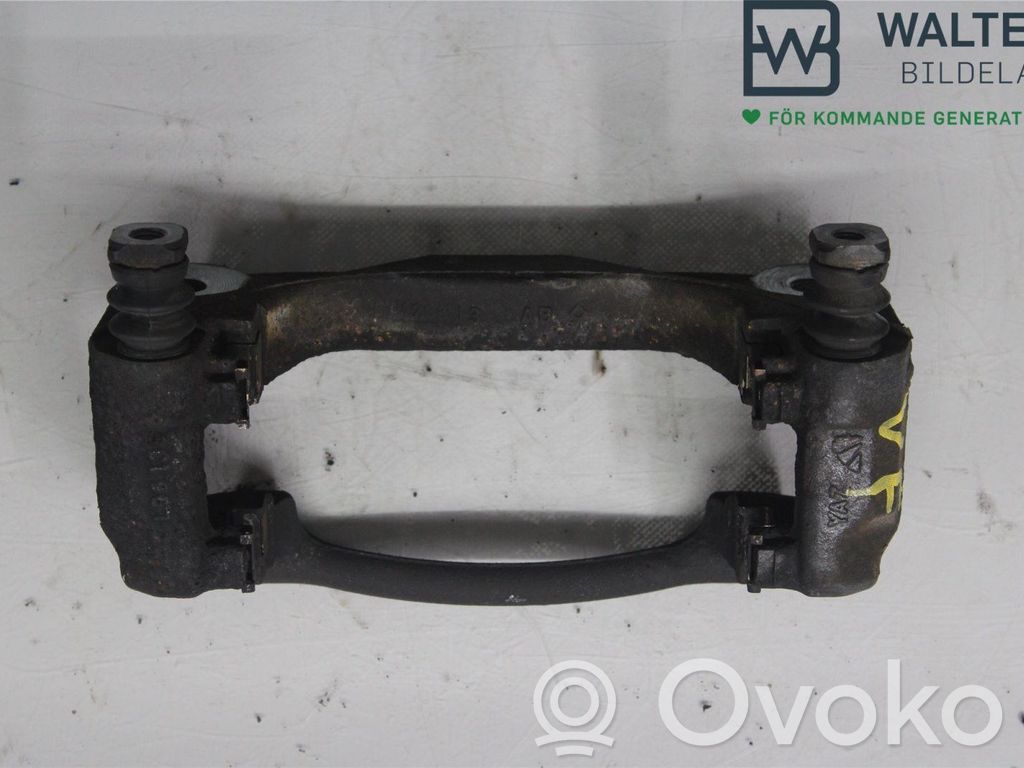 Volkswagen Amarok Plaquette / support d'étrier avant 