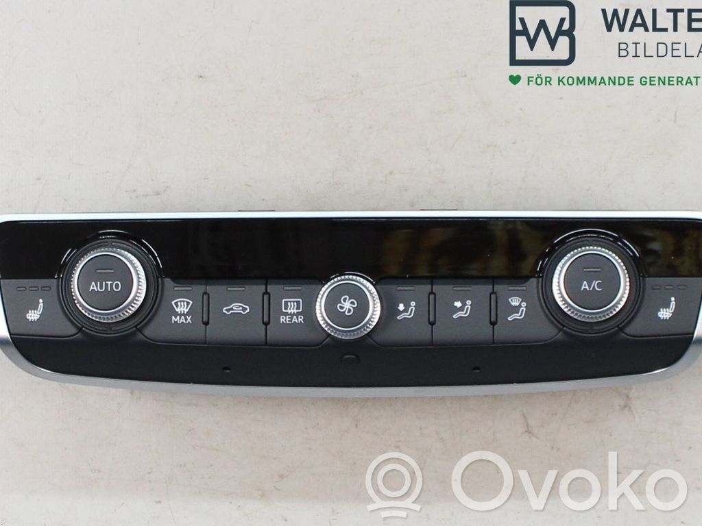 Audi Q3 F3 Climate control unit 