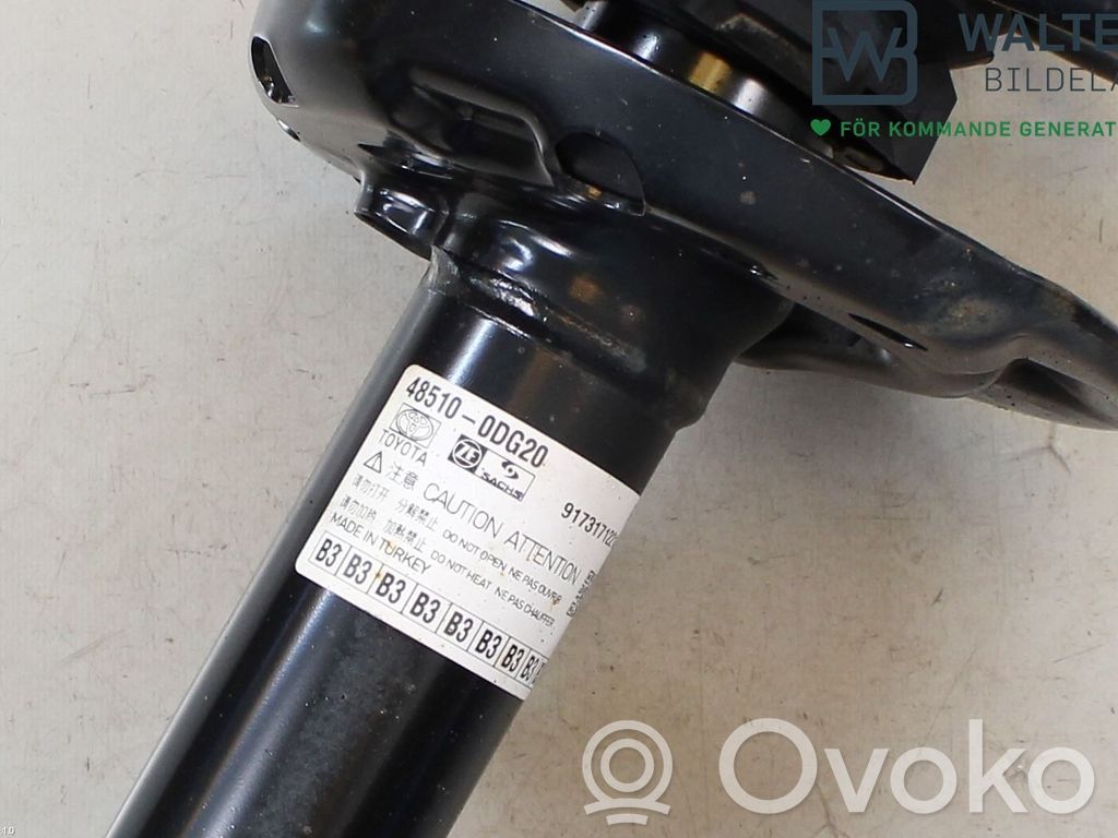 Toyota Yaris Cross Ansamblu amortizor cu arc față