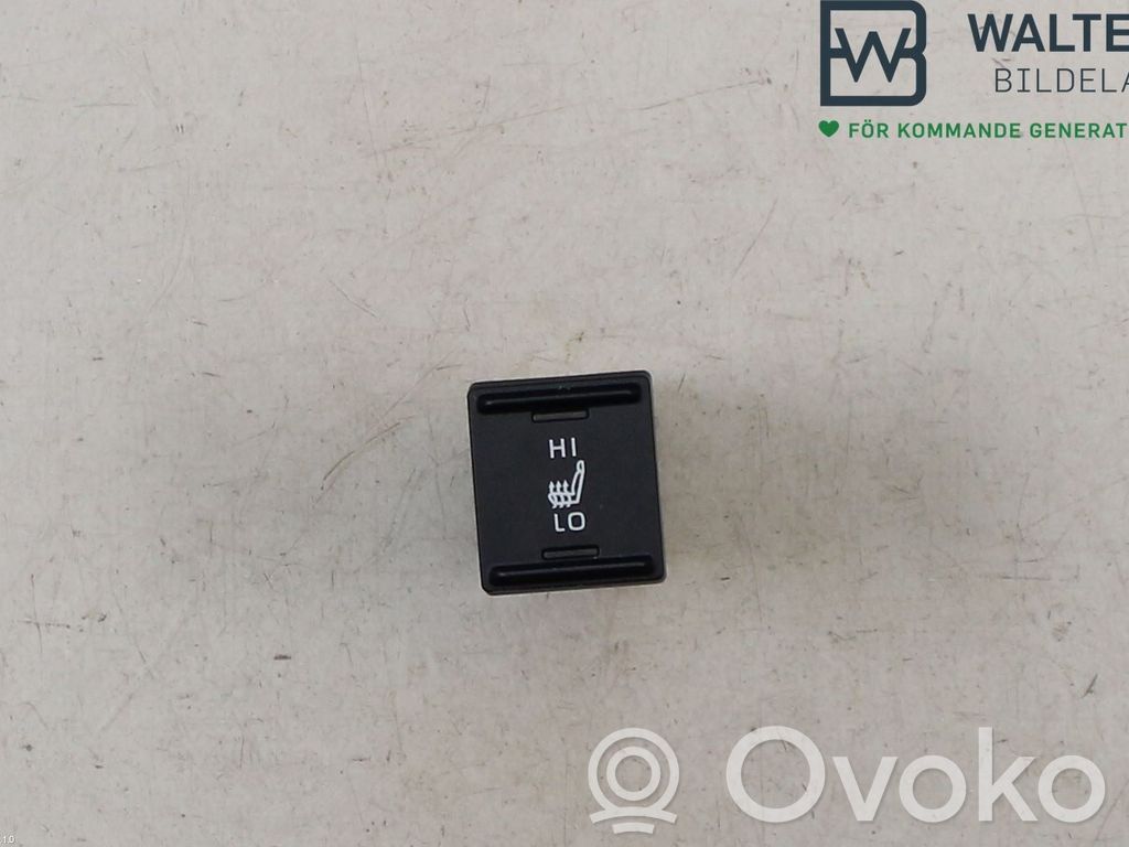 Toyota Yaris Cross Interruptor de calefacción del asiento