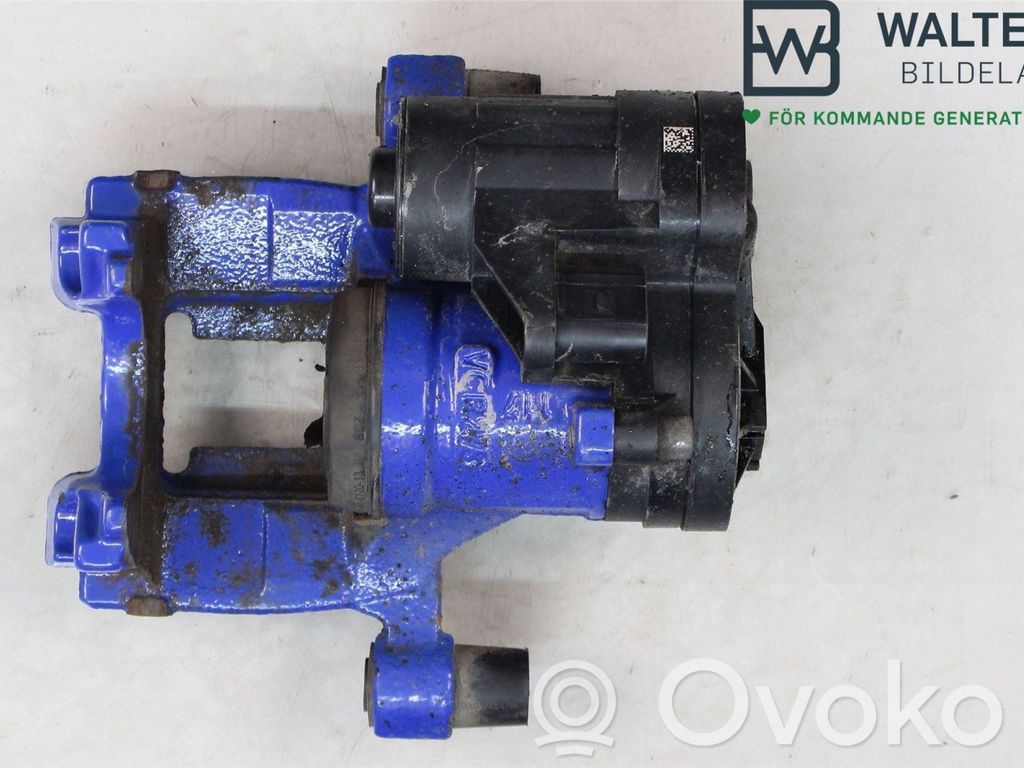 Volkswagen PASSAT B8 Rear brake caliper 