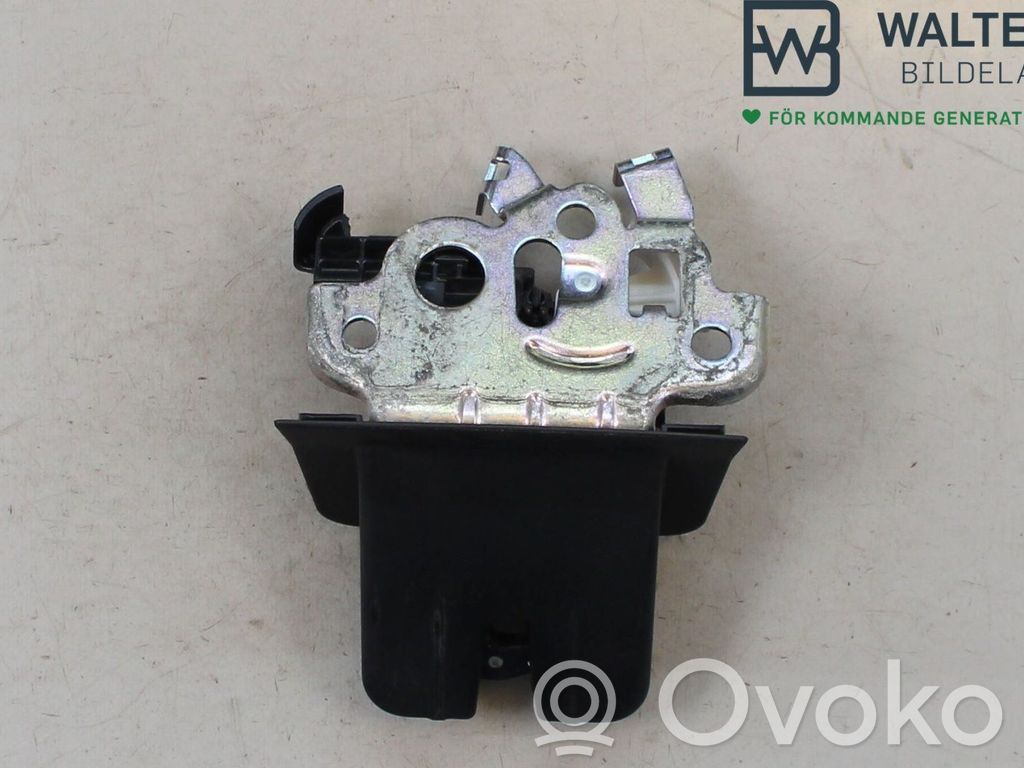 Audi A3 S3 8V Takaluukun/tavaratilan lukon vastakappale