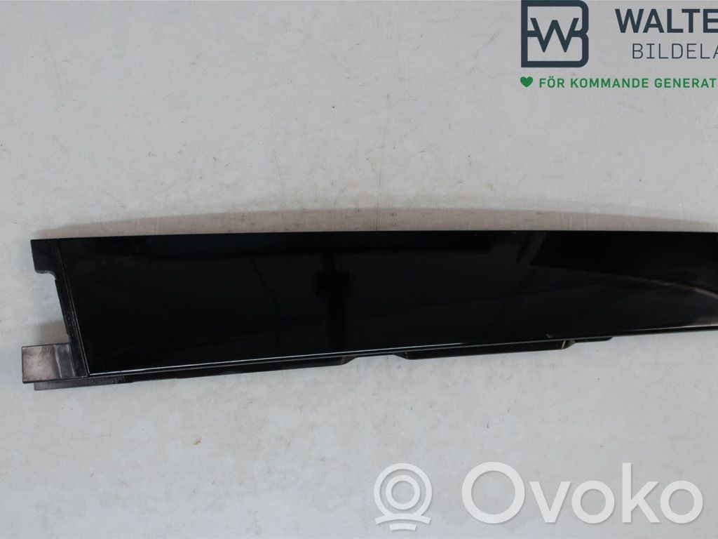 Volkswagen Taigo Listwa drzwi tylnych 
