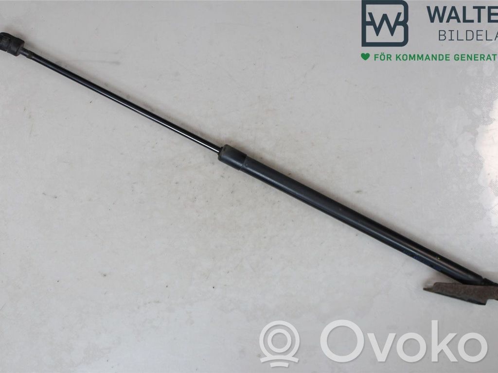 Nissan Note (E12) Tailgate strut 
