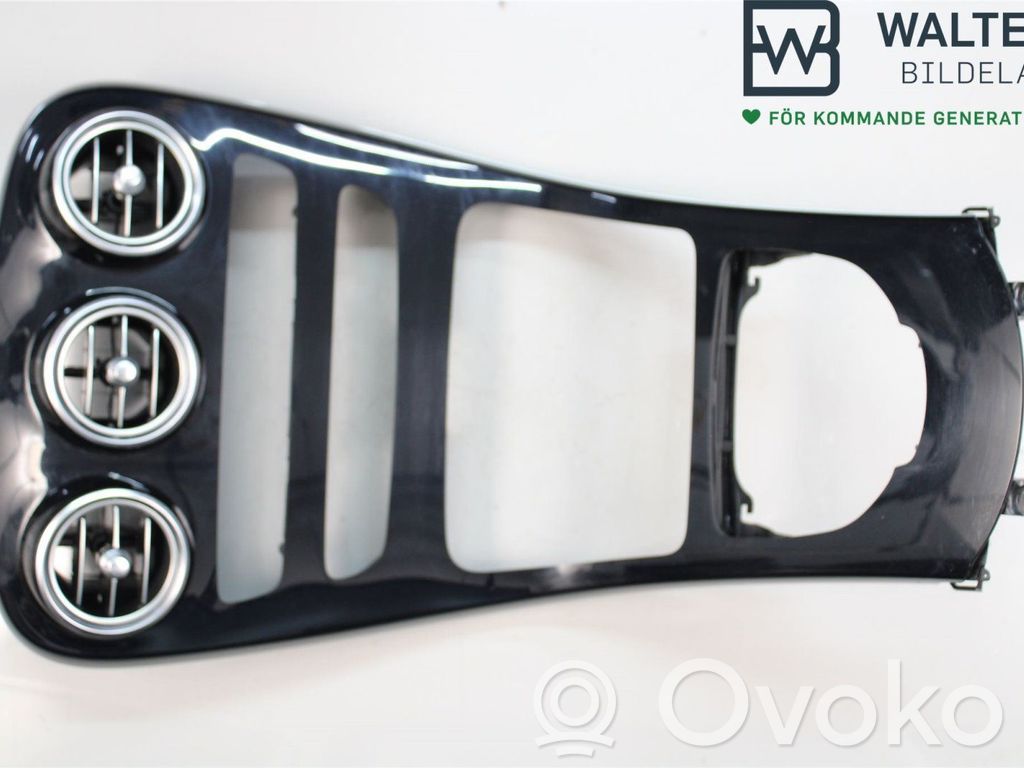 Mercedes-Benz C W205 Moldura del panel 