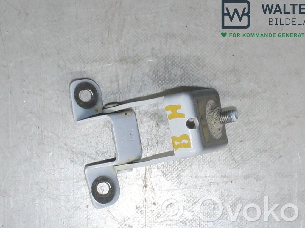 Renault Clio IV Tailgate/trunk/boot hinge 