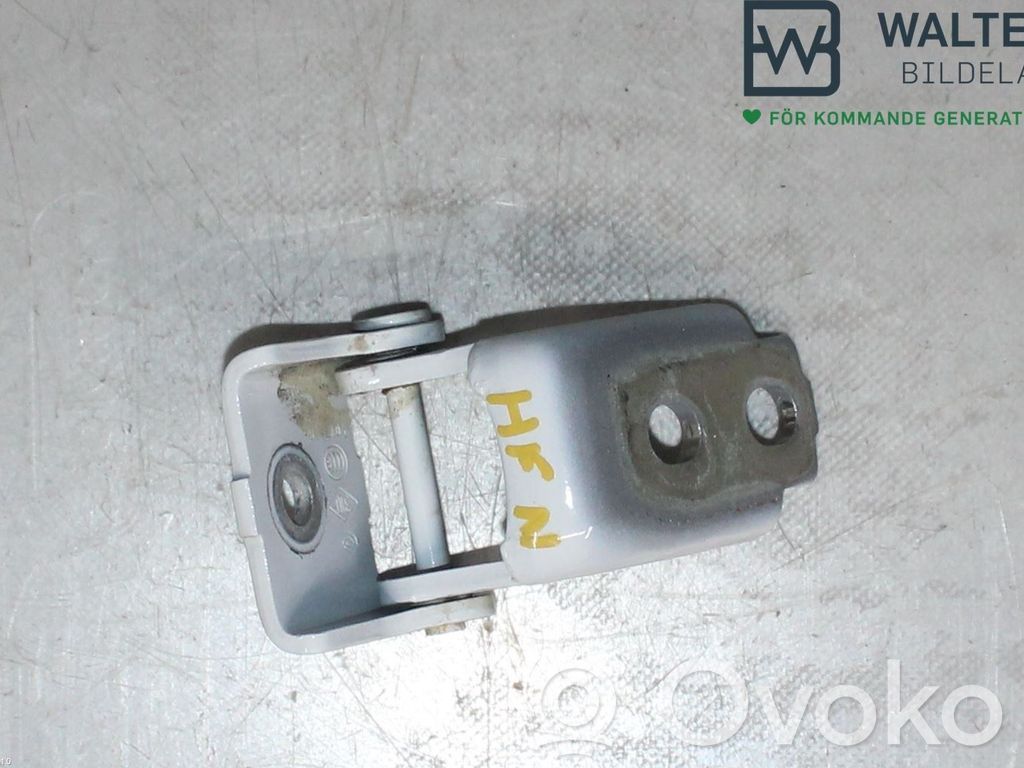 Renault Clio IV Front door lower hinge 