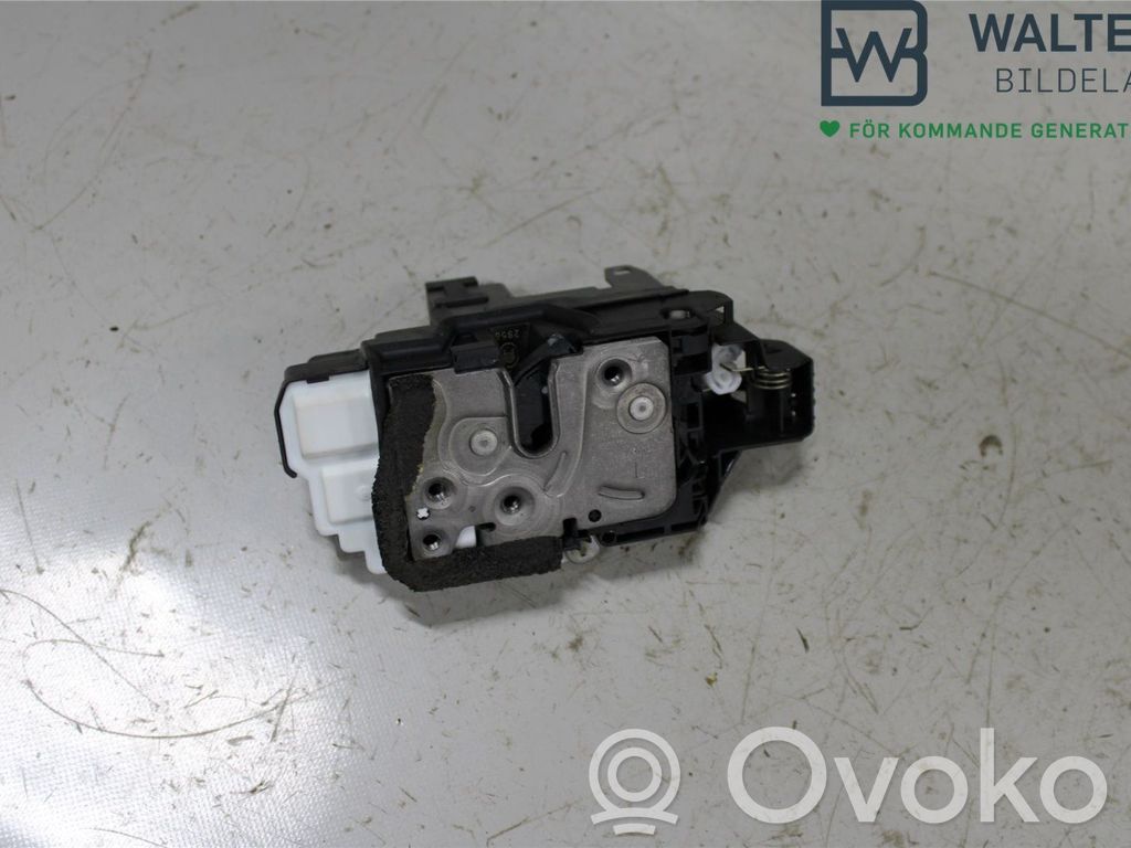 Volvo XC90 Front door lock 