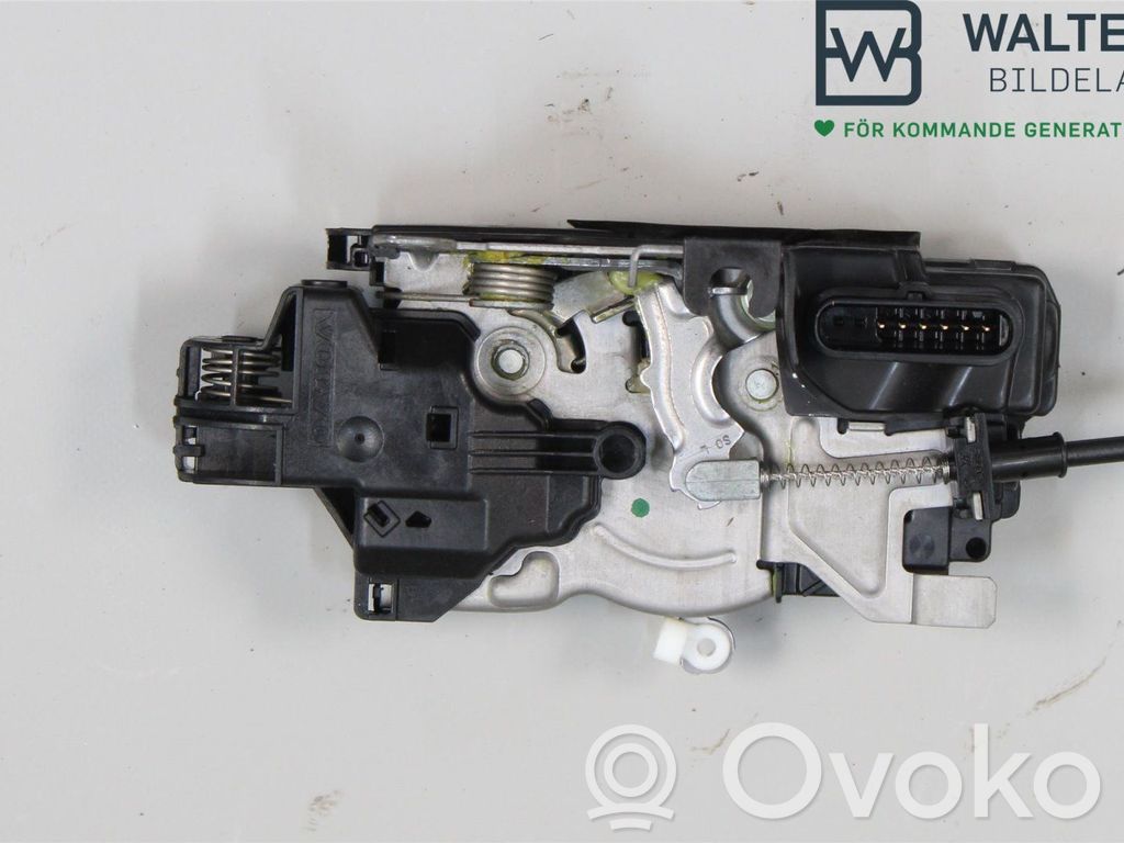 Volvo XC90 Front door lock 