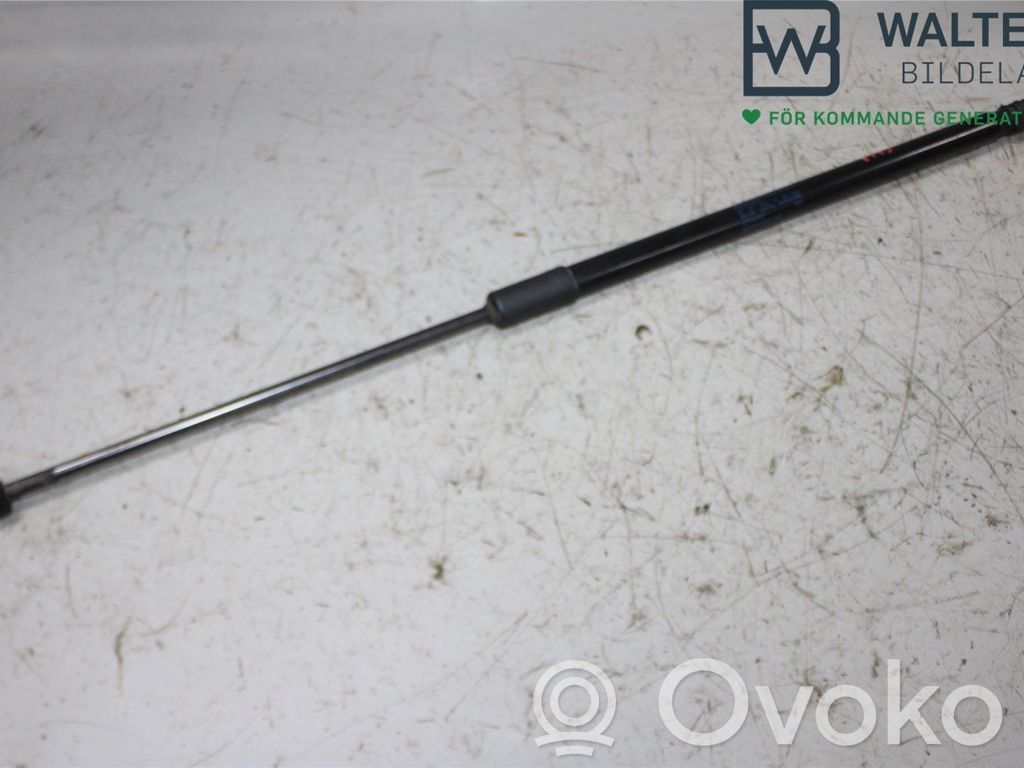 Seat Leon IV Tailgate strut 